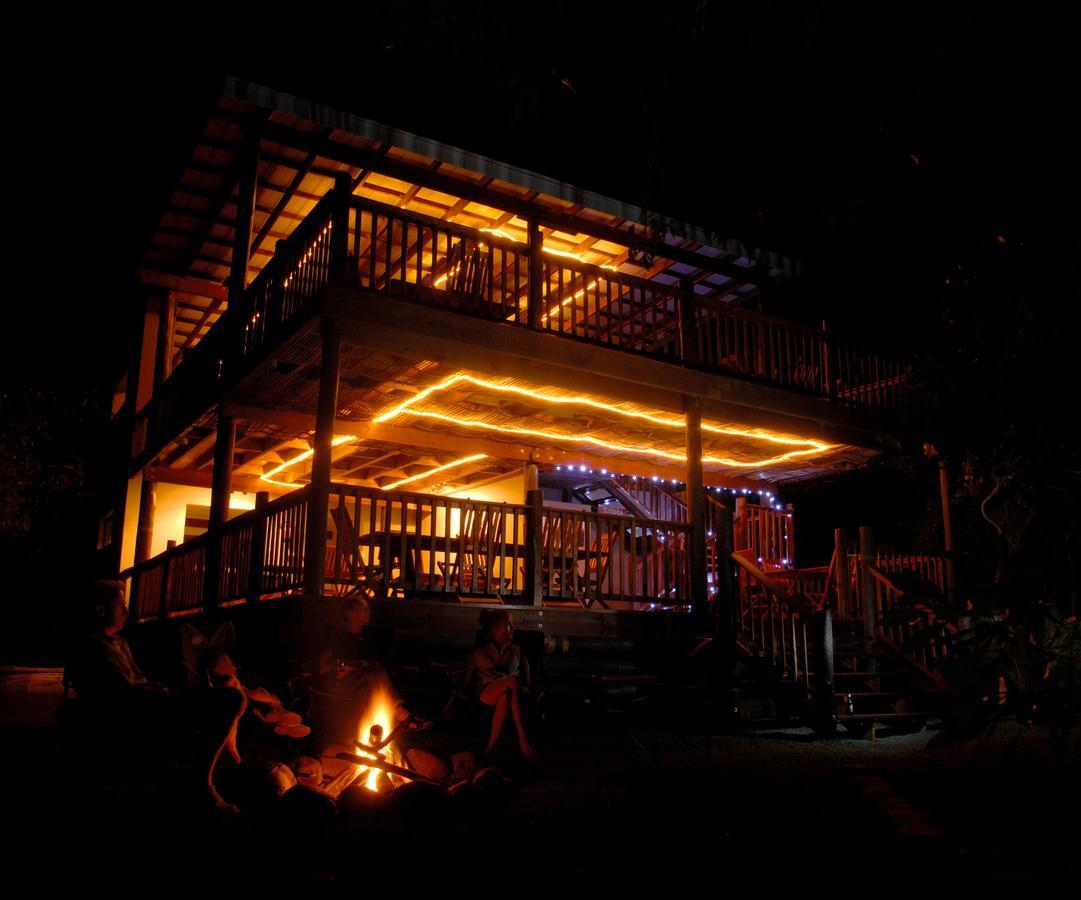 Umkhumbi Lodge Hluhluwe Exterior foto
