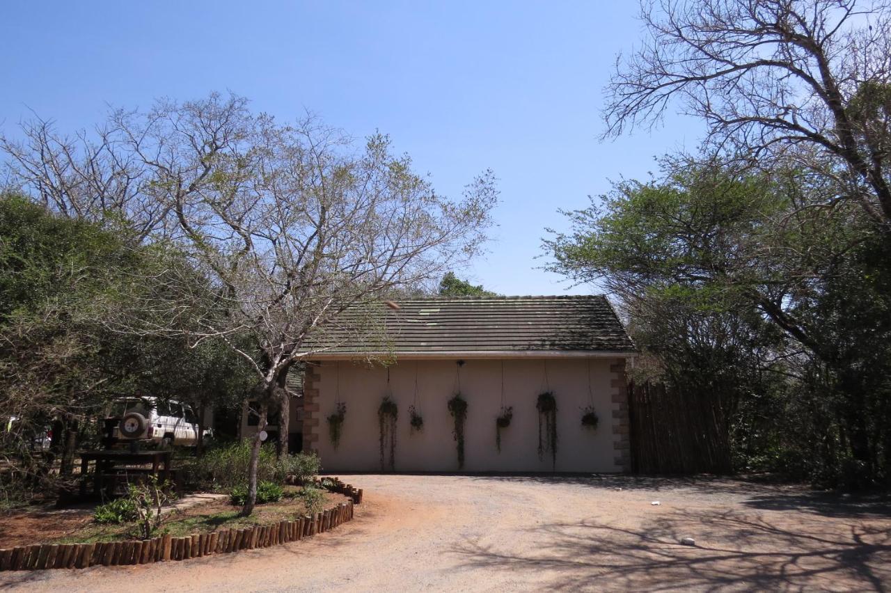 Umkhumbi Lodge Hluhluwe Exterior foto